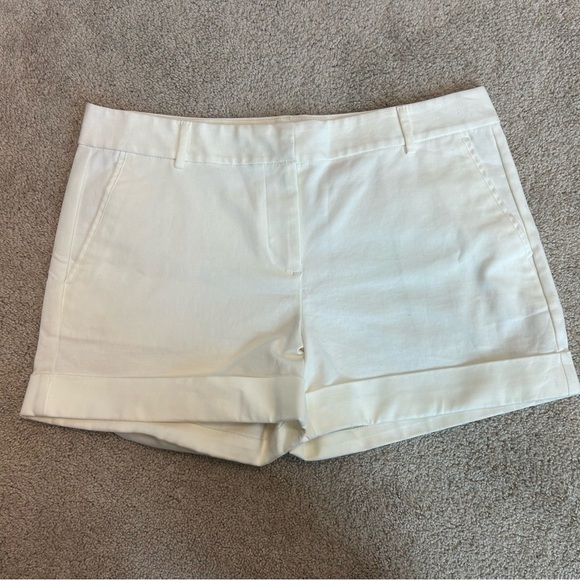 Joe fresh ivory white light cream cargo shorts Sz 10 NWOT - Picture 1 of 9